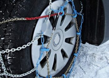 Ελληνική Αστυνομία: Που είναι απαραίτητες οι αντιολισθητικές αλυσίδες στην Βόρεια Ελλάδα