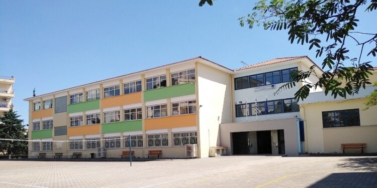 Ανοιχτή επιστολή των Καθηγητών του 2ου ΓΕΛ Ξάνθης για την επιχειρούμενη μετατροπή του σε «Ωνάσειο Λύκειο». Γιατί διαφωνούμε!