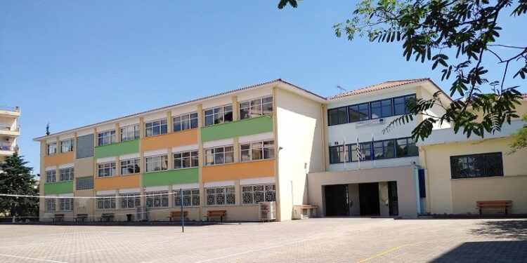 Η ξεκάθαρη θέση μας: Θέλουμε να συνεχίσει να είναι ένα σχολείο που ενώνει χριστιανούς και μουσουλμάνους μαθητές!