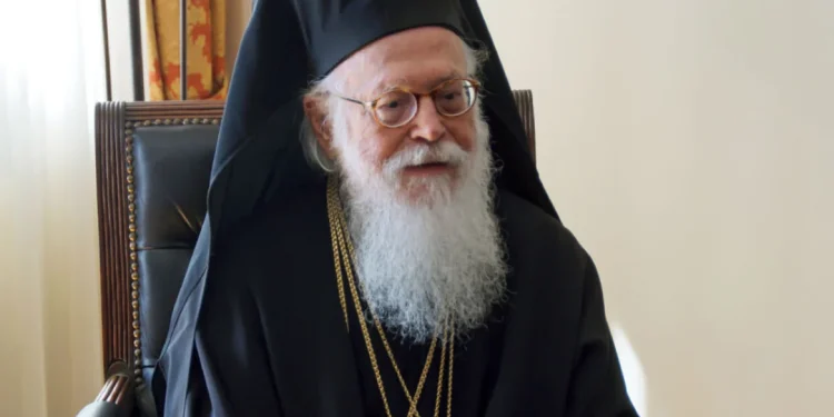 Κρίσιμες ώρες για τον Αρχιεπίσκοπο Αναστάσιο – Στον Ευαγγελισμό ο Πιερρακάκης, ενημερώθηκε για την κατάστασή του