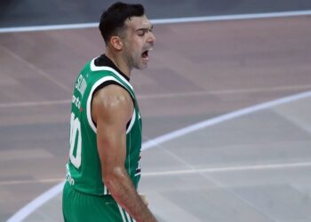 Euroleague: Με επική ανατροπή ο Παναθηναϊκός AKTOR επικράτησε της Ζαλγκίρις στο ΟΑΚΑ με 89-76 Ο Κώστας Σλούκας κόντρα στην Ζαλγκίρις Κάουνας