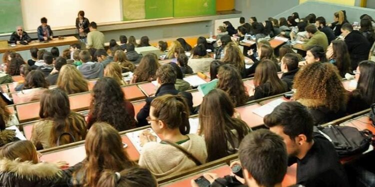 «Βόμβα»! 12.268 φοιτητές κινδυνεύουν με διαγραφή από το ΔΠΘ!