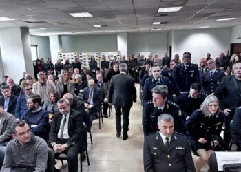 ΙΩΑΝΝΗΣ ΚΑΡΑΜΑΝΛΗΣ: Πρώτα τους τα «είπε», δεν πήρε το αναμνηστικό βραβείο (!) κι… έφυγε!