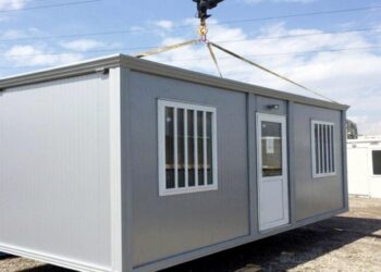 Απίστευτο! Σε κοντέινερ οι μαθητές που δεν θα φοιτήσουν στα Ωνάσεια