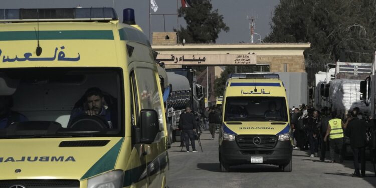 Αίγυπτος: 10 νεκροί από κατάρρευση κτιρίου στο Κάιρο -Ψάχνουν επιζώντες στα ερείπια