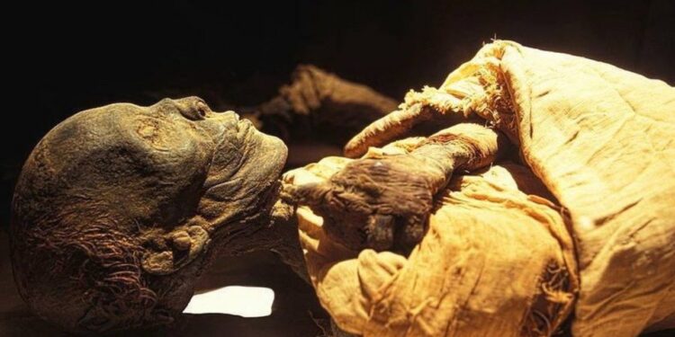 Σπουδαία ανακάλυψη στην Αίγυπτο: Βρήκαν τον πρώτο φαραωνικό τάφο μετά από εκείνον του Τουταγχαμών πριν 100 χρόνια