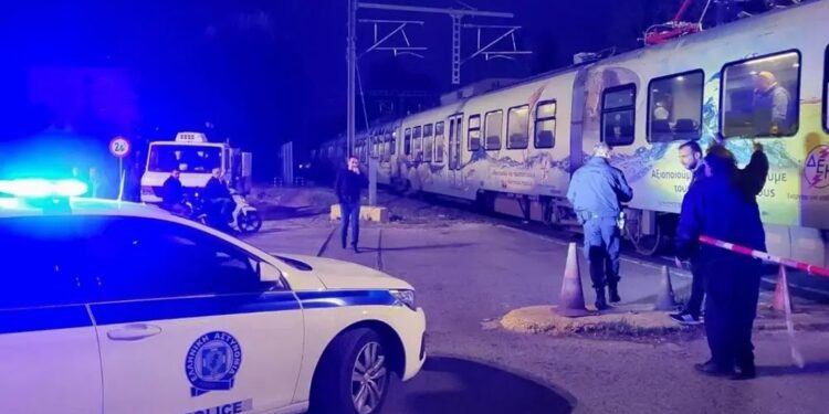    Επιβάτης μαχαίρωσε υπάλληλο αμαξοστοιχίας σε δρομολόγιο του Προαστιακού