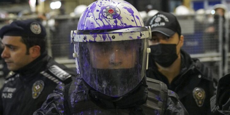 Τουρκία: Ένοπλοι άνοιξαν πυρ στο προξενείο του Ιράκ στην Κωνσταντινούπολη – Δεν υπάρχουν θύματα