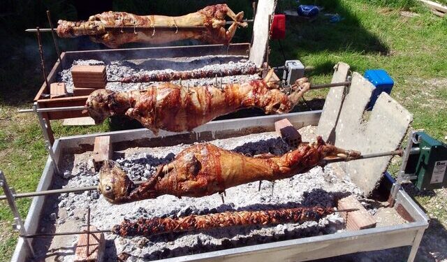 Πάσχα 2025: Κατά 15% με 20% ακριβότερος ο οβελίας