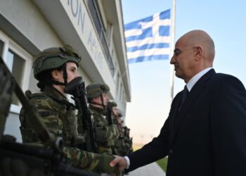 Στον Έβρο ο Δένδιας – Επισκέφθηκε φυλάκιο και παρακολούθησε τον Επιτάφιο στην Ορεστιάδα