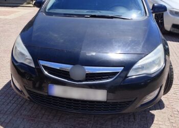 Διακινητής «πάστωσε» σε Ι.Χ.Ε. αυτοκίνητο 9 παράνομους μετανάστες