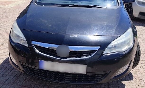 Διακινητής «πάστωσε» σε Ι.Χ.Ε. αυτοκίνητο 9 παράνομους μετανάστες