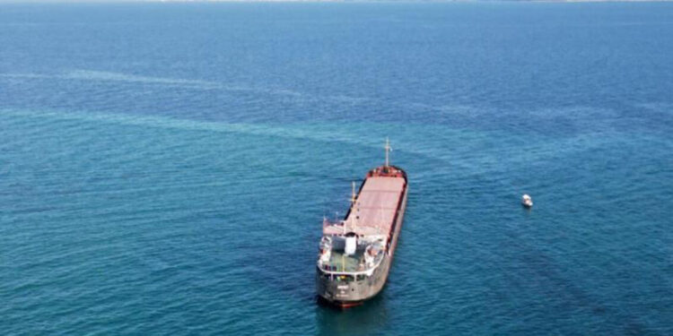 Τραυματισμός ναύτη σε πλοίο στο αγκυροβόλιο της Νέας Καρβάλης